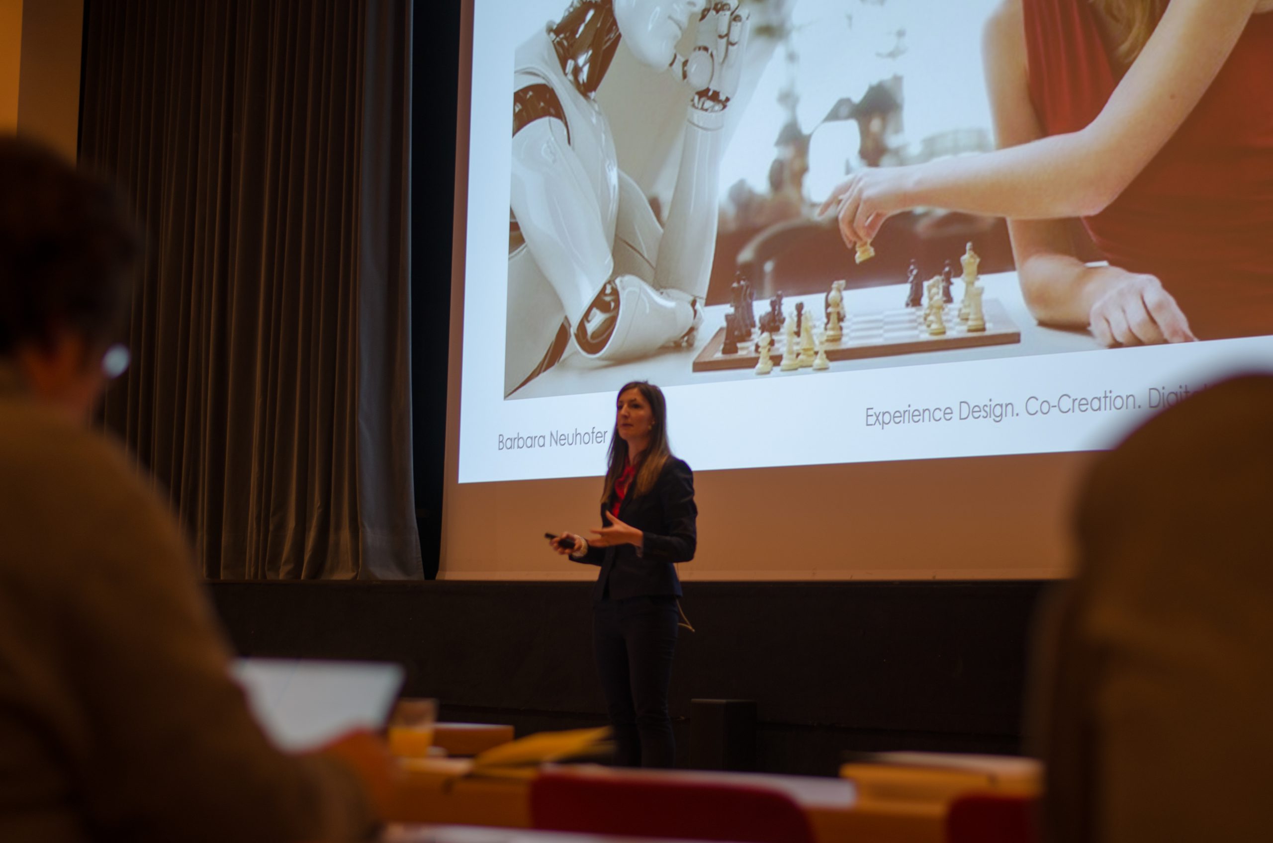 Dr. Barbara Neuhofer gives the keynote speech at the Tourism Fast Forward Congress 2019